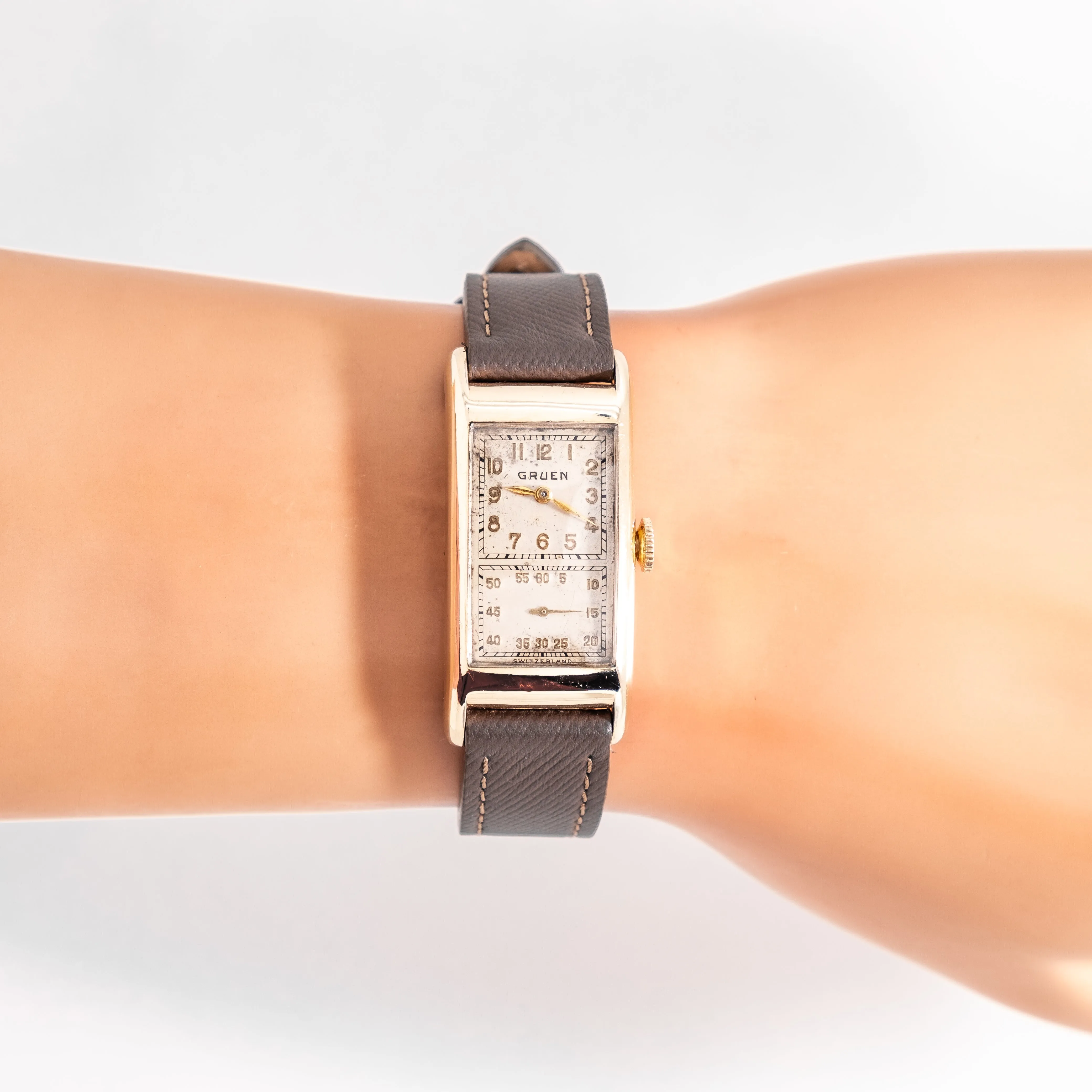 1930's Vintage Gruen Rectangular Doctor's Watch in 10k Yellow Gold Filled (# 14286)