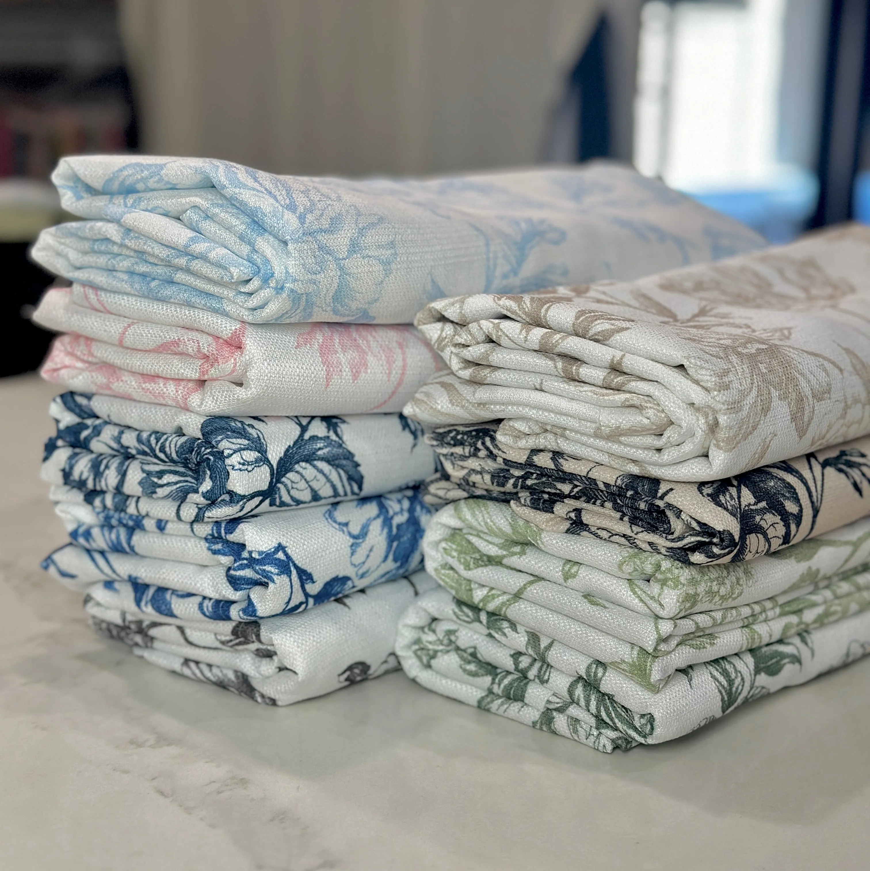 Artistry Bloom Table Linen in Sage