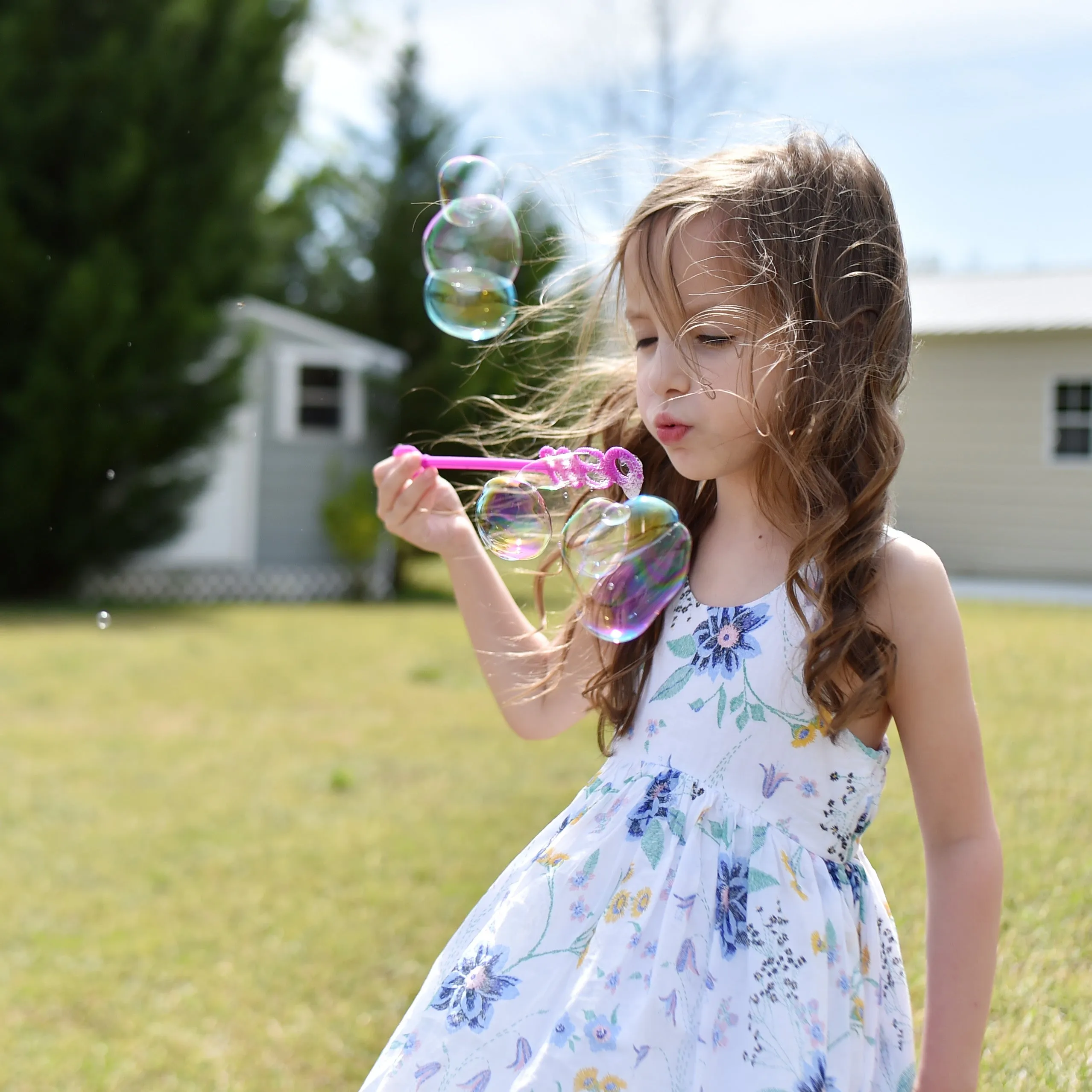 Assorted MAXX Bubbles 4 Oz Bubble Wand by Sunny Days Entertainment