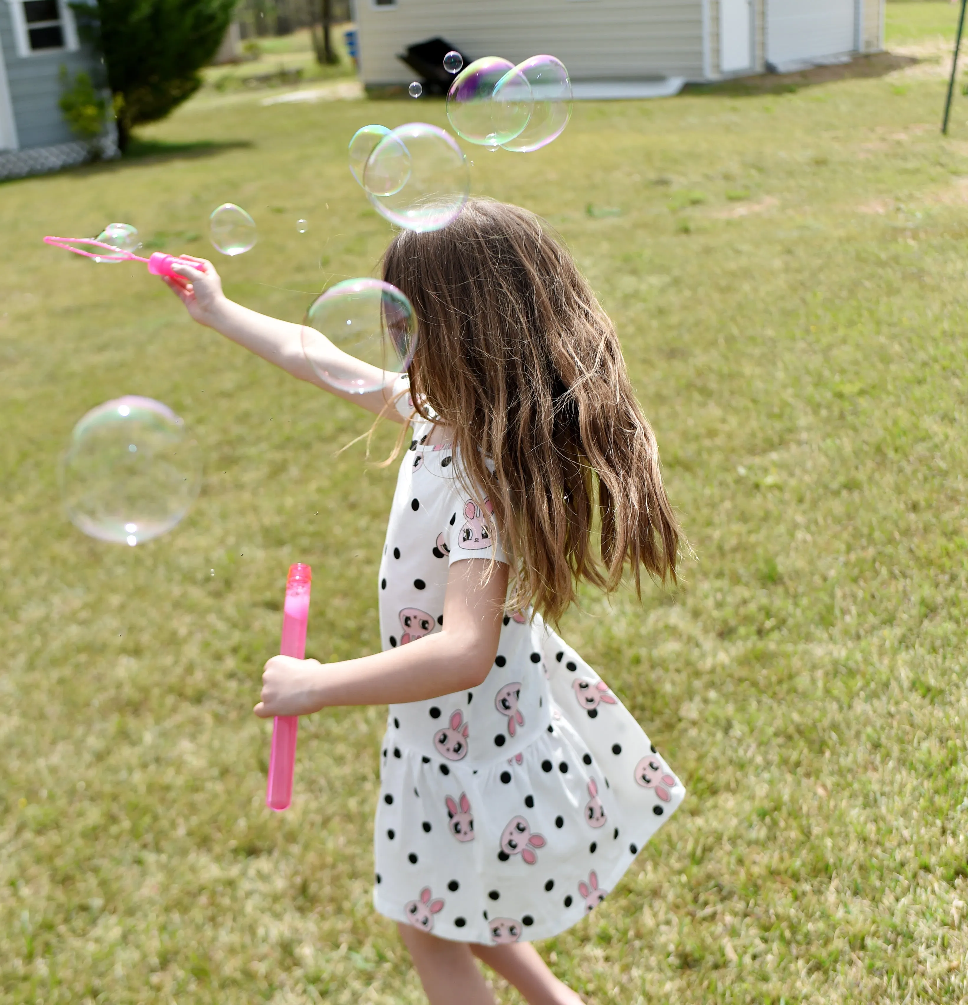 Assorted MAXX Bubbles 4 Oz Bubble Wand by Sunny Days Entertainment